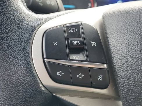 Used 2022 Ford Explorer XLT image 18