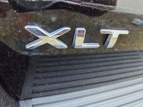 Used 2021 Ford Expedition XLT image 4