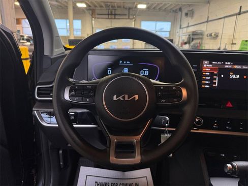 Certified 2024 Kia Sportage LX image 15