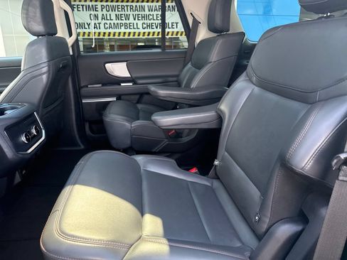 Used 2025 Ford Expedition Active AWD/4WD image 31