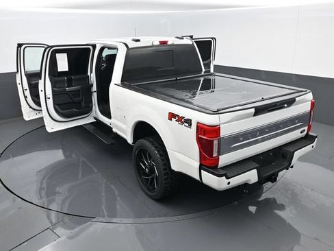 Used 2022 Ford F250 Platinum w/ FX4 Off-Road Package AWD/4WD image 29