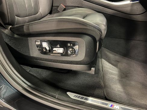 Used 2022 BMW X5 xDrive40i w/ M Sport Package image 43