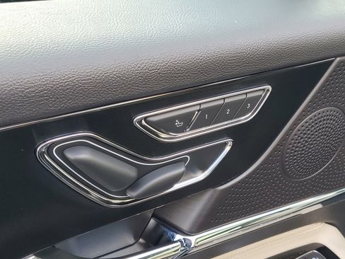 New 2026 Lincoln Corsair Premiere image 9