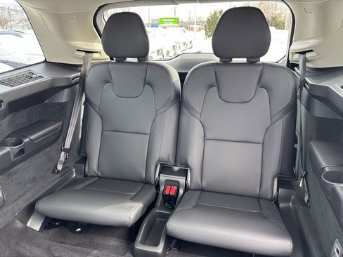 Used 2024 Volvo XC90 B6 Plus image 22