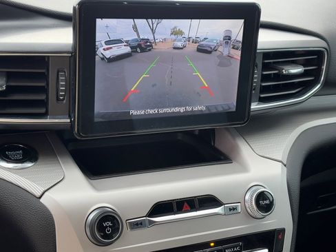 Used 2024 Ford Explorer XLT w/ Equipment Group 202A image 25