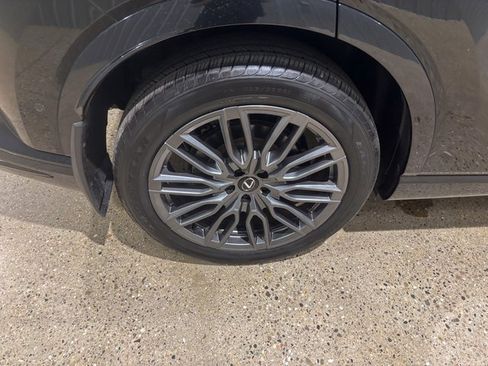 Used 2023 Lexus RX 500h F Sport image 9