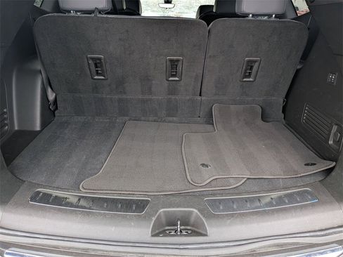 Used 2024 Buick Enclave Premium image 27