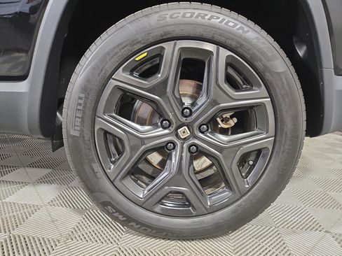 Used 2023 Rivian R1S Adventure AWD/4WD image 10
