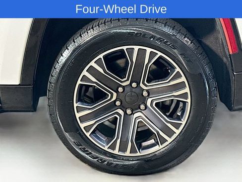 Used 2024 Jeep Wagoneer Series II w/ Flexible Seating Group AWD/4WD image 7