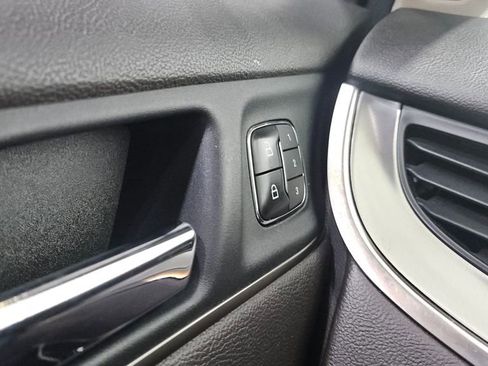 Used 2019 Lincoln MKC Premiere image 21