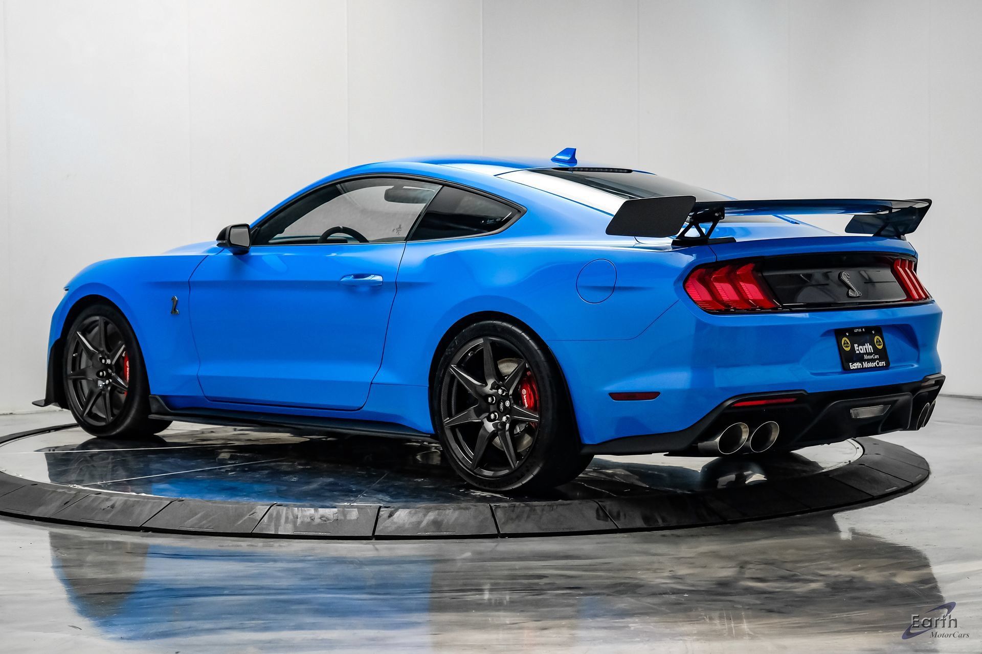Used 2022 Ford Mustang Shelby GT500 w/ Carbon Fiber Track Pack RWD image 12