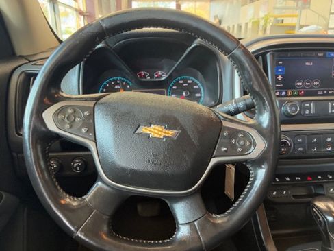 Used 2022 Chevrolet Colorado Z71 w/ Safety Package AWD/4WD image 15
