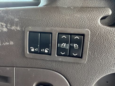Used 2015 Chevrolet Suburban LTZ AWD/4WD image 20