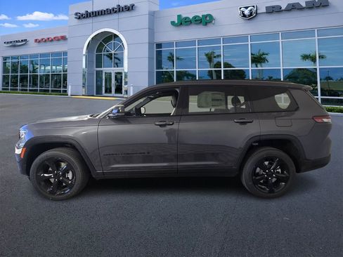 New 2025 Jeep Grand Cherokee L Altitude RWD image 4