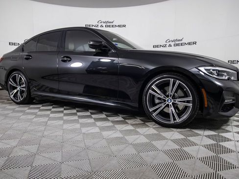 Used 2021 BMW 330i Sedan w/ M Sport Package image 3