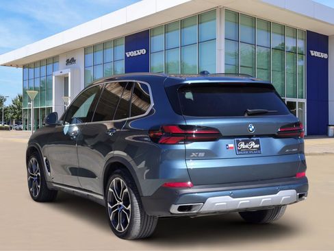 Used 2024 BMW X5 xDrive40i w/ Premium Package image 4