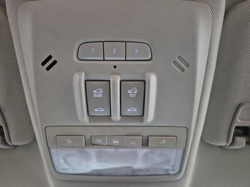 Used 2017 Buick Encore Essence w/ Experience Buick Package FWD image 23