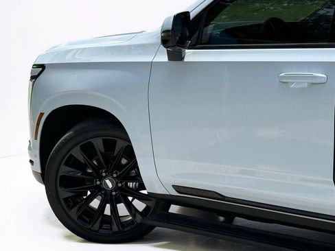 New 2026 Cadillac Escalade ESV Platinum Sport w/ LPO, ONYX Package AWD/4WD image 8