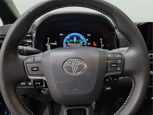 Used 2026 Toyota Camry SE FWD image 18