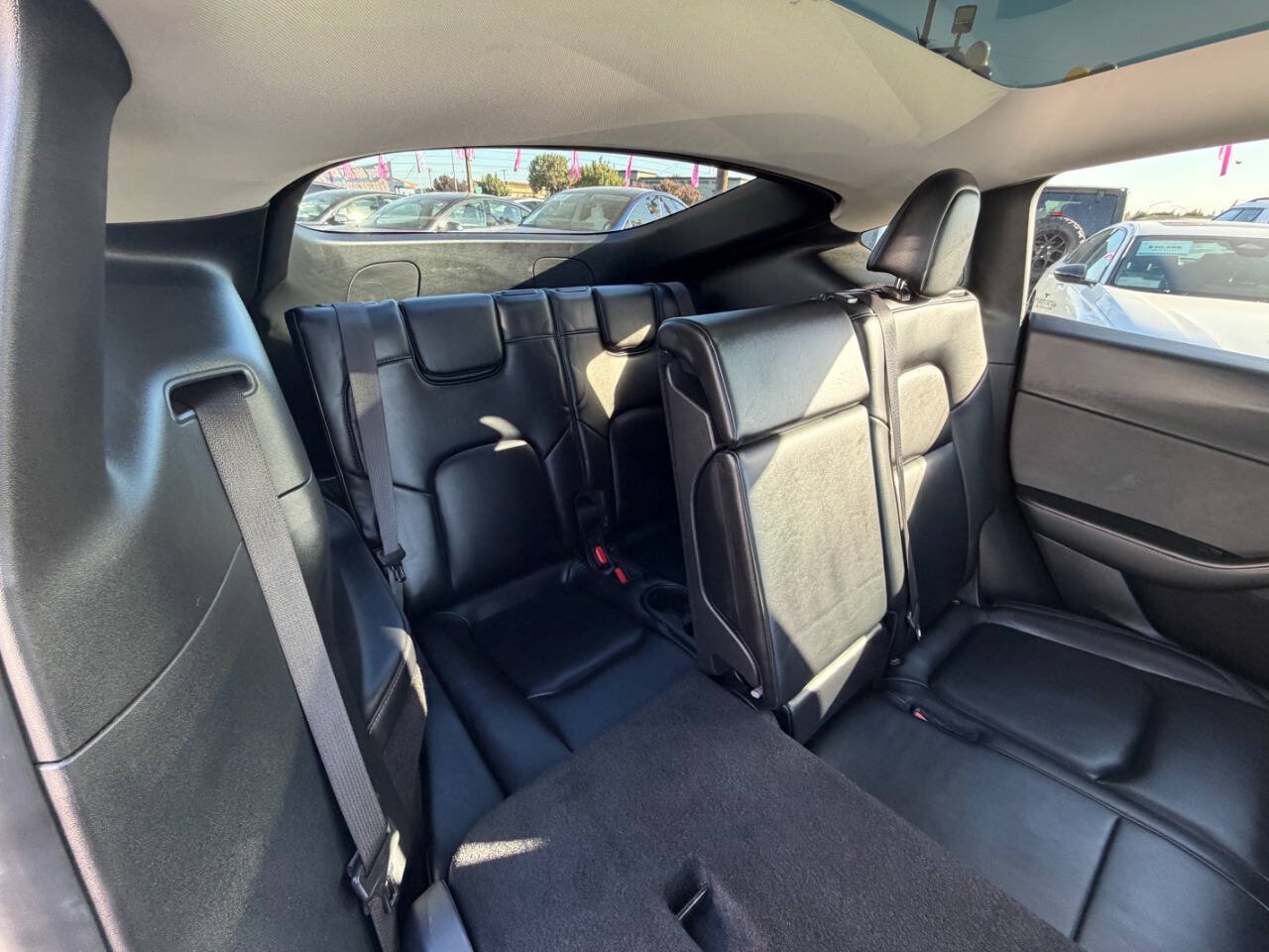 Used 2023 Tesla Model Y Long Range AWD/4WD image 31