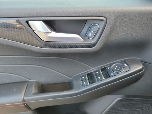 Used 2025 Ford Escape ST-Line w/ Cold Weather Package FWD image 24