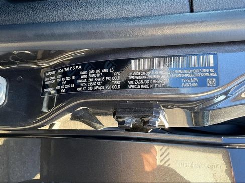 Used 2021 Jeep Renegade Limited image 28