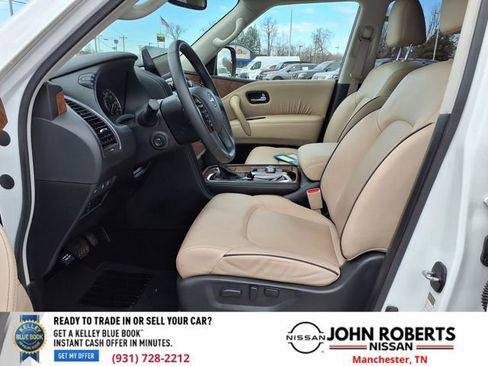 Used 2024 Nissan Armada SL w/ Captain's Chairs Package image 4