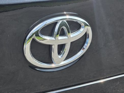 Used 2022 Toyota Corolla Cross L FWD image 24