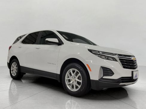 Used 2024 Chevrolet Equinox LT image 1