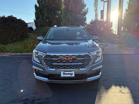Used 2024 GMC Terrain Denali AWD/4WD image 2