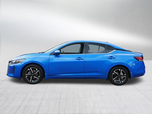 Certified 2024 Nissan Sentra SV FWD image 4
