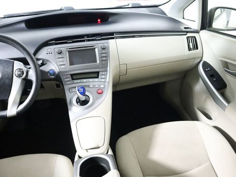 Used 2015 Toyota Prius Four image 33