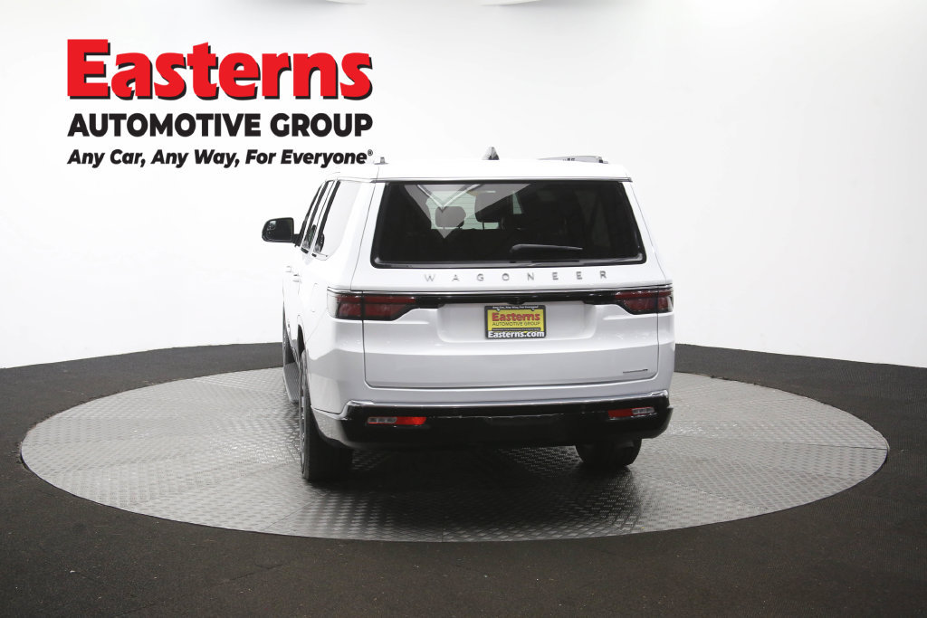 Used 2024 Jeep Wagoneer L Series II w/ Flexible Seating Group AWD/4WD image 45