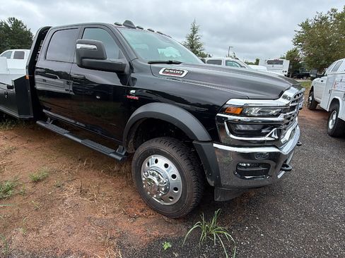 New 2026 RAM 5500 Tradesman w/ Chrome Appearance Group AWD/4WD image 5