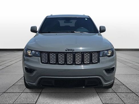 Used 2021 Jeep Grand Cherokee Laredo X AWD/4WD image 2