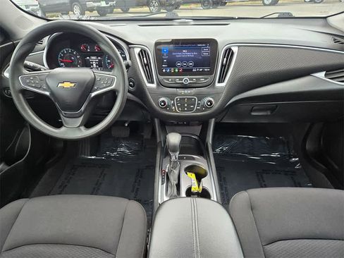 Used 2023 Chevrolet Malibu LT image 9