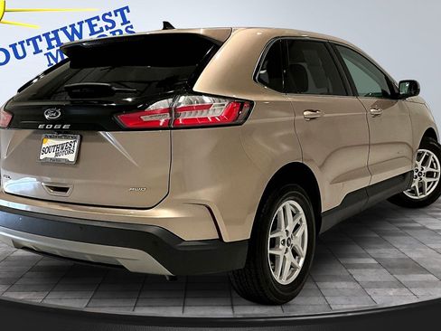 Used 2021 Ford Edge SEL w/ Cargo Accessory Package AWD/4WD image 6