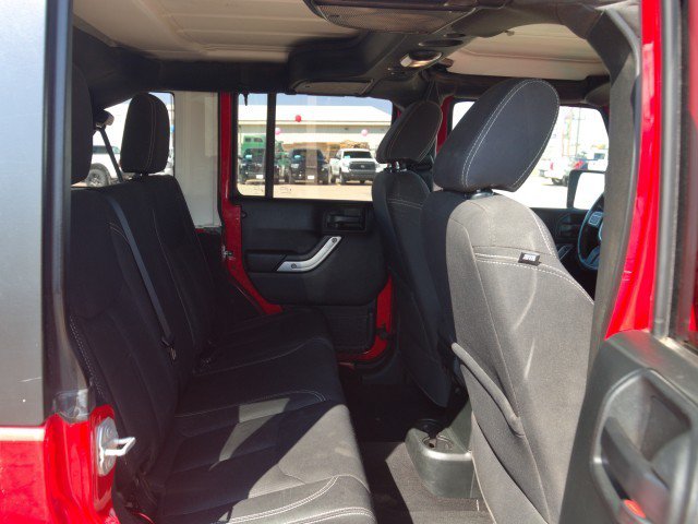 Used 2017 Jeep Wrangler Unlimited Sahara AWD/4WD image 24