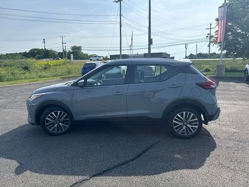 Used 2021 Nissan Kicks SV FWD image 6