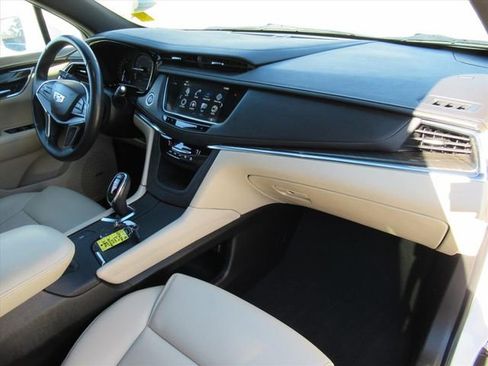 Used 2019 Cadillac XT5 Base image 10
