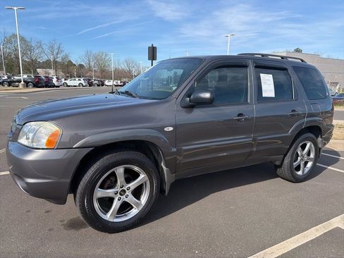 Used 2004 MAZDA Tribute LX w/ Premium Audio Pkg image 9