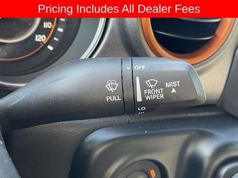 Used 2023 Jeep Gladiator Mojave AWD/4WD image 23