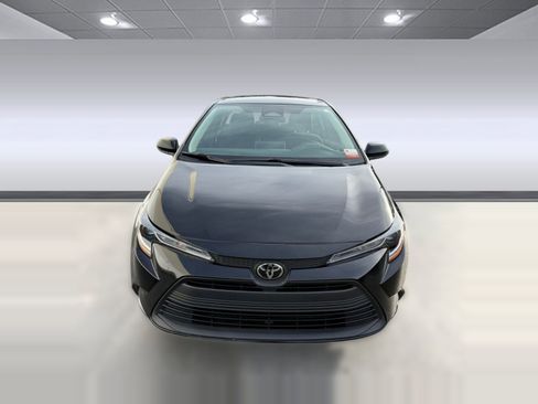 Certified 2024 Toyota Corolla LE image 6