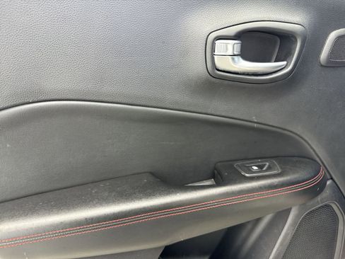 Used 2018 Jeep Compass Trailhawk w/ Leather Interior Group image 32