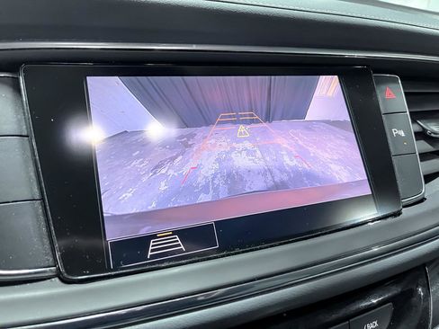 Used 2020 Buick Enclave Essence image 34