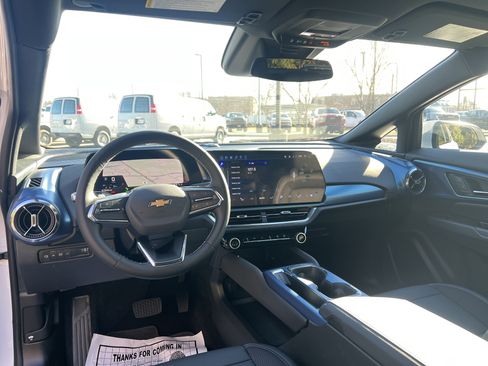 New 2026 Chevrolet Equinox EV LT AWD/4WD image 31