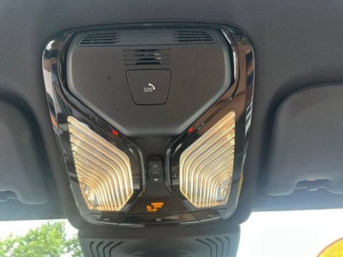 Used 2023 BMW X3 xDrive30i w/ Premium Package AWD/4WD image 39