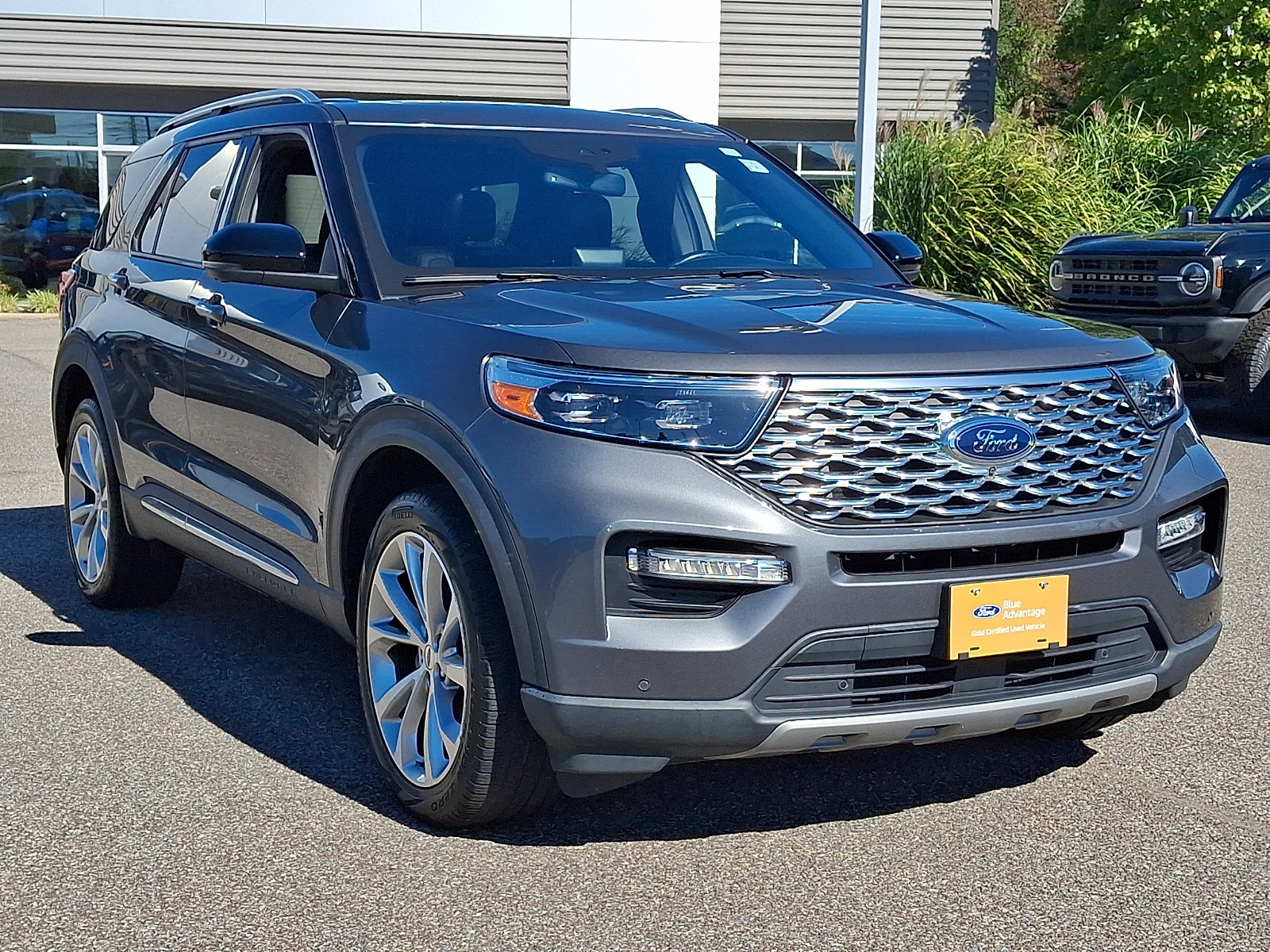 Certified 2023 Ford Explorer Platinum w/ Technology Package AWD/4WD image 2