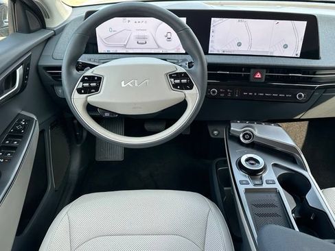 Used 2024 Kia EV6 Wind w/ Wind Technology Package AWD/4WD image 13