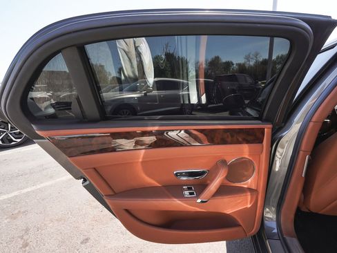 Used 2014 Bentley Flying Spur W12 AWD/4WD image 9